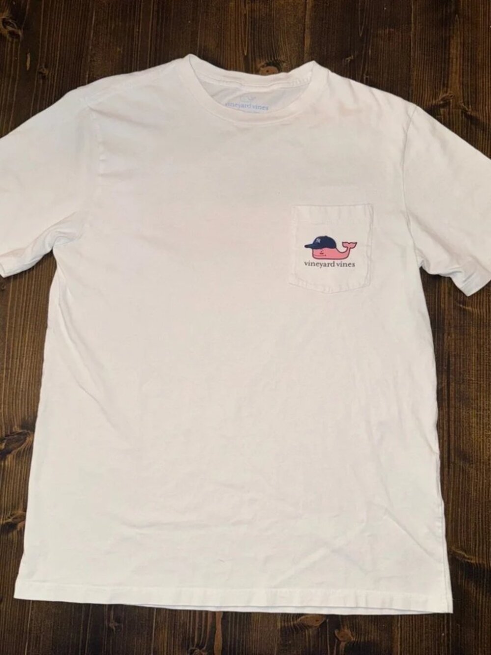 Vineyard Vines t shirt